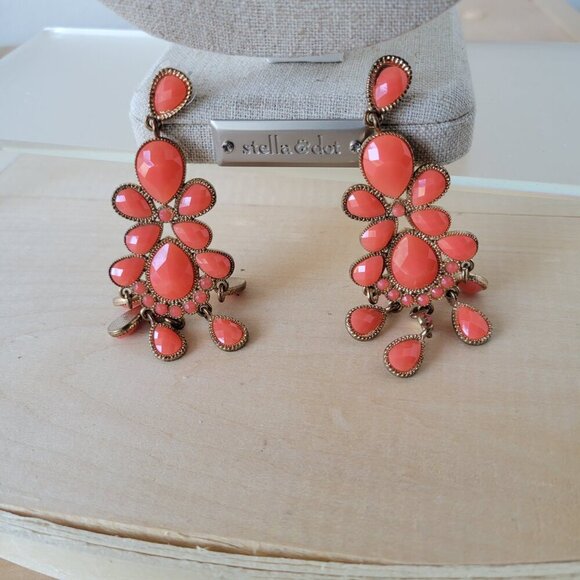 Coral Jeweled Chandelier Earrings & Matching Chain Necklace Set - Picture 4 of 13